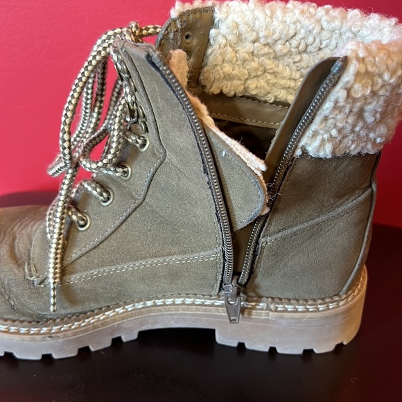 EUC Ankle boots women’s 7.5 - Picture 8 of 13